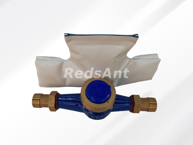 Chaqueta de aislamiento de medidor de agua de agua de alta calidad roja para evitar que se congele