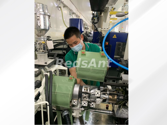 Máquina de moldeo por inyección Protección de aislamiento térmico Calentador eléctrico por cubiertas de aislamiento de barril redsant